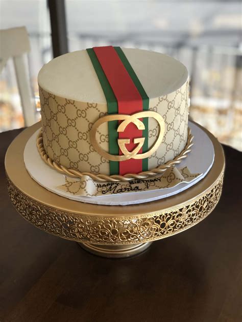 torta di gucci|gucci cake designs.